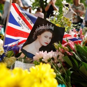 LIVE: Royal Family Mourns Queen Elizabeth II At St. Giles Cathedral Service | NBC News