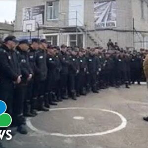 Video Appears To Show Putin Ally Recruiting Convicts To Fight In Ukraine
