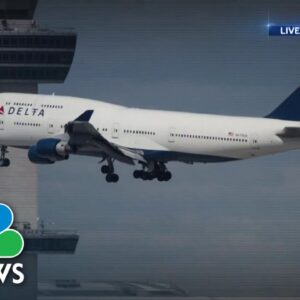 Terrifying near-miss between passenger planes at JFK Airport