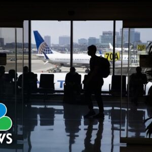 U.S. reinstates negative Covid tests for travelers from China