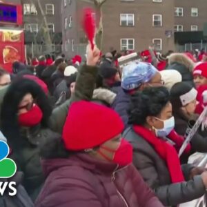 What caused 7,000 nurses from two NYC hospitals to walk off the job
