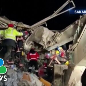 Death toll of Turkey and Syria earthquakes tops 33,000