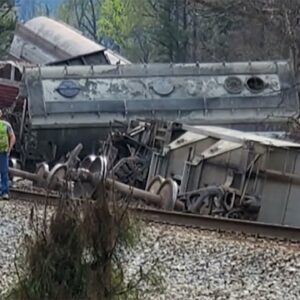 Norfolk Southern official says Alabama train derailment is no risk to public