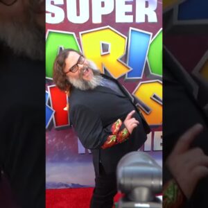 Jack Black Makes Star Wars Cameo in 'Mandalorian' Alongside Lizzo #shorts