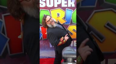 Jack Black Makes Star Wars Cameo in 'Mandalorian' Alongside Lizzo #shorts