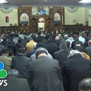 Worshippers restrain suspect after Imam stabbed at New Jersey mosque
