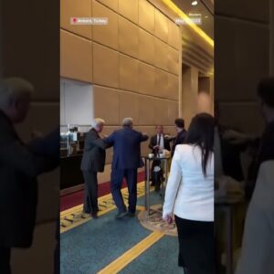 A Ukrainian delegate punched a Russian delegate after he grabbed the #Ukraine flag at a summit.